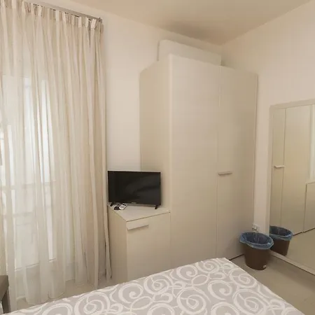 Guest house Silvia 2*